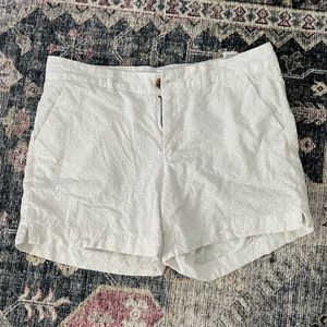 White eyelet shorts Old Navy size 10